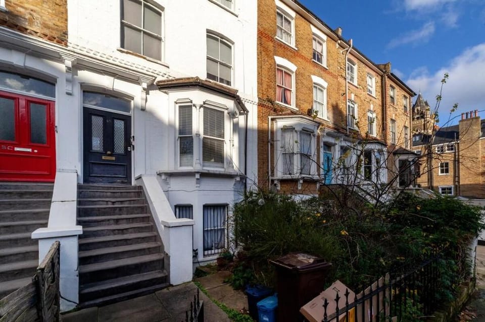 2-Bed Garden Flat - Dalston - Parking available Apartment in London Borough of Hackney
