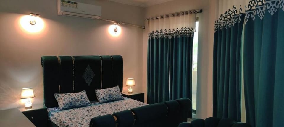 Family Apartment 3 Bed ISB F-11 Apartment in Islamabad