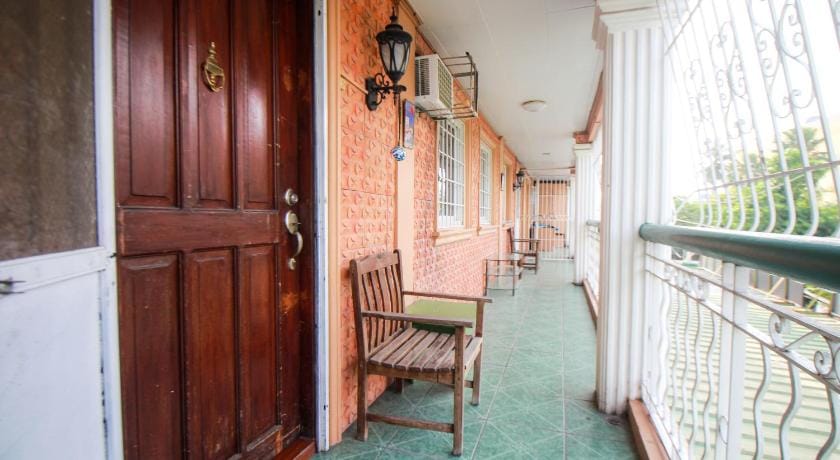 Amor Building - Urdaneta City Bed and Breakfast in Ilocos Region