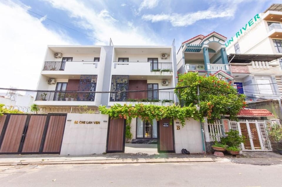 Hinata Villa-9 Bedroooms-My Khe Beach Front -Pool Villa in Da Nang