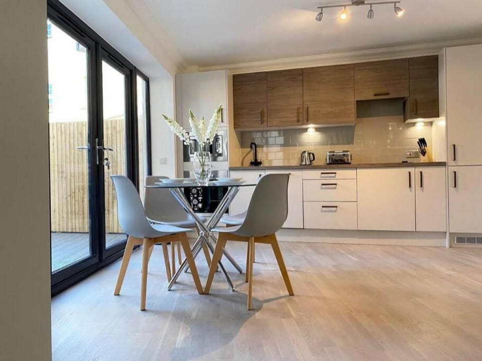 Modern Stylish 2 bedroom 2 bath Apt01 in Rochester Apartment in Rochester