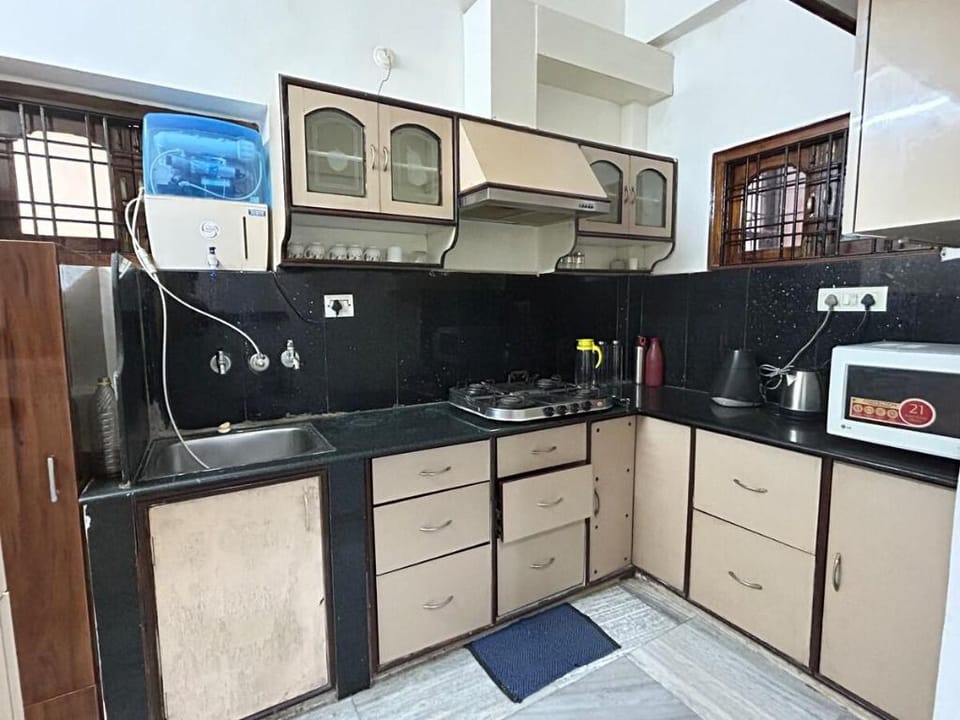 Cozy 2bhk Home Stay at Filmnagar Vacation rental in Hyderabad