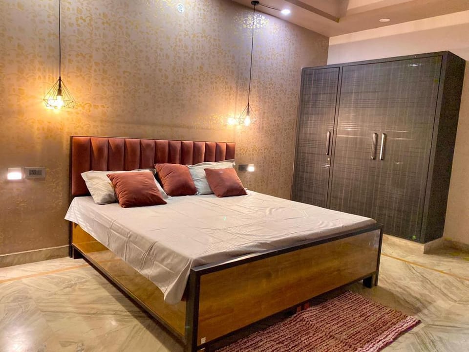 Noida Apartments Apartment in Noida