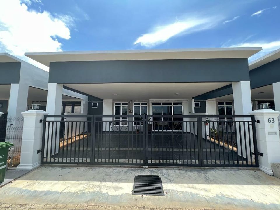 Alam Damai II homestay @KotaSAS Vacation rental in Pahang, Malaysia