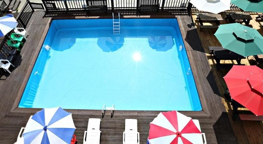 Silver Glowing Sea Pension Bed and Breakfast in South Korea