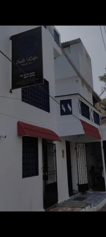 Salt life beach resort  -peace out- Villa in Puducherry, India