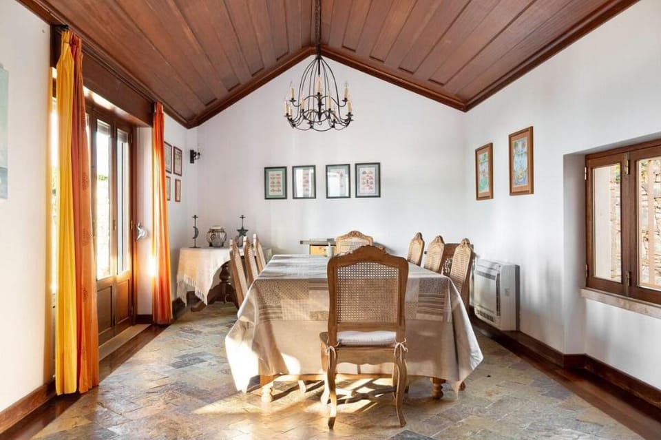 4BR House with Ocean View in Sintra Villa in Lisbon District