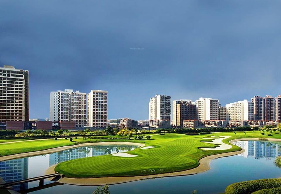 Mi Casa - Luxury Apartments ,2 Bedroom Apartment Apartment in Noida