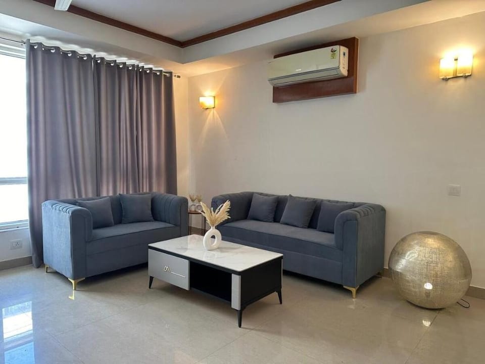 Mi Casa - Luxury Apartments ,2 Bedroom Apartment Apartment in Noida