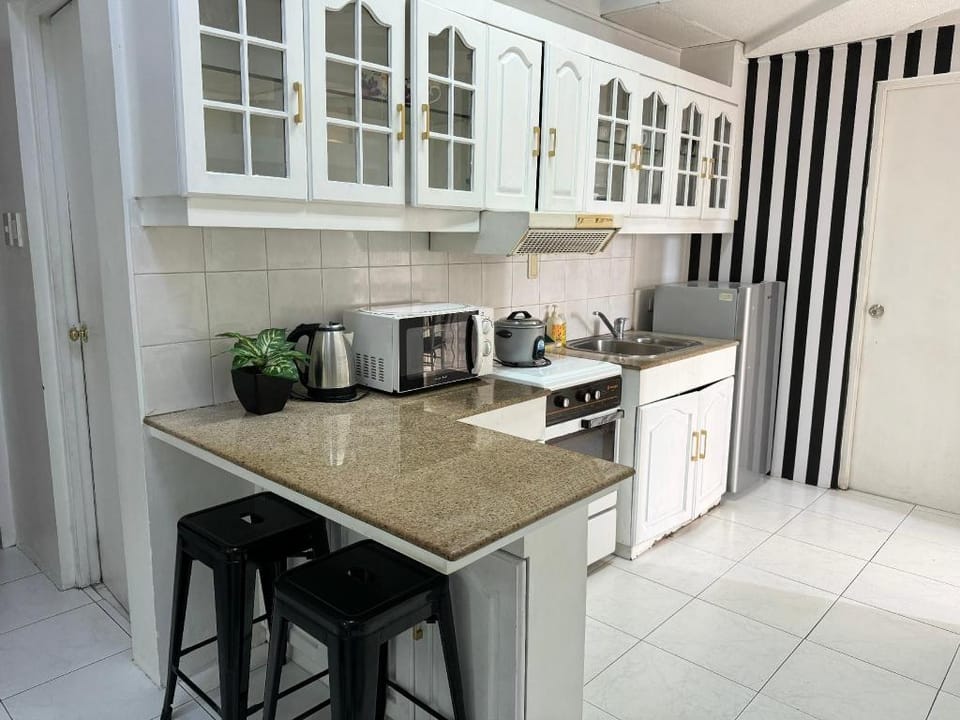 Skyline View Suite across Greenbelt  Apartment in Pasay