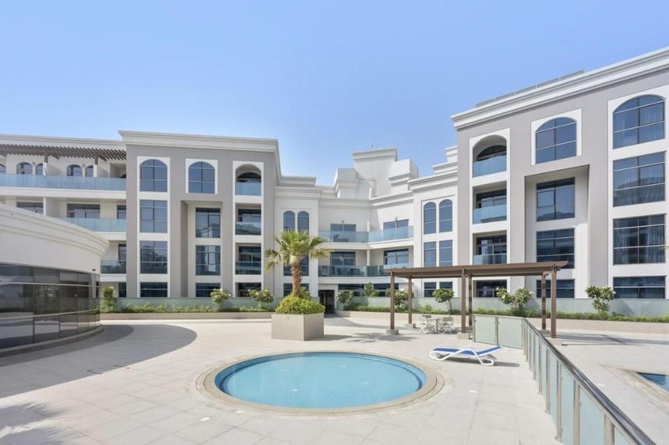 Silkhaus Spacious Studio | in a Quite Neighborhood Apartment in Dubai