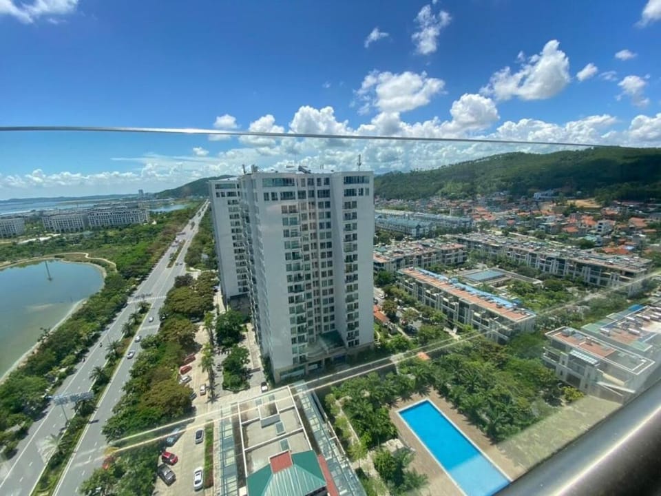Căn hộ 3Br-view Vịnh Hạ Long-toà Greenbay Premium Apartment in Laos