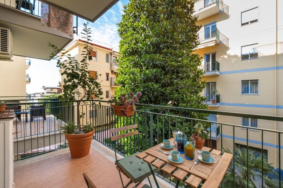 Dreamers' House Sorrento-Appartamento Superior Vacation rental in Priora