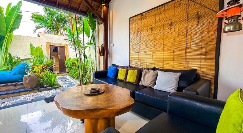 Belharra Villas Seminyak Hotel in Kuta