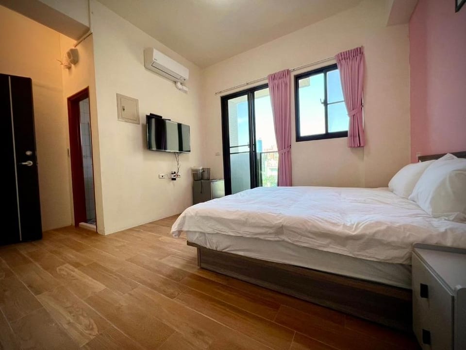 Huatian Elevator Inn 2-person room Villa in Kaohsiung