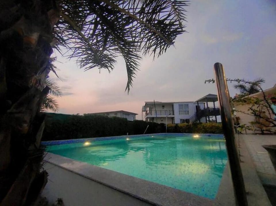Shaw State Classic White Cottage Farm Stay in Noida