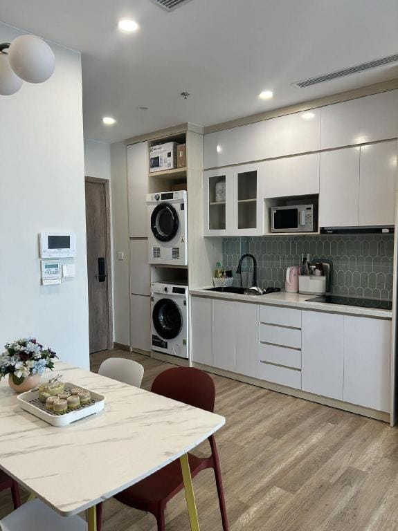 Moderm  & convinient 2 bedrooms at Ecopark Apartment in Laos
