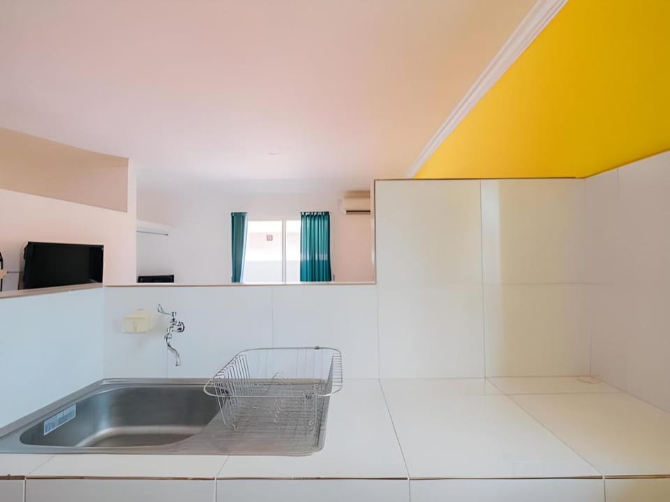 OYO 90568 Kawaii Apartment Hotel in Kuta Selatan