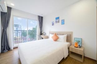 Luxe Paradise Premium Hotel Truc Bach  Vacation rental in Hanoi