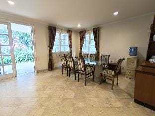 Villa Crystal Puncak Resort by GroRental Villa in West Java