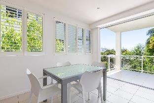 Delightful family apartment in modern complex Vacation rental in Sunrise Beach