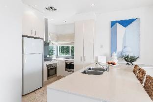 Relax in stylish comfort, Sunshine Beach Vacation rental in Sunrise Beach