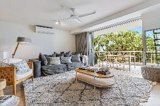 Village vibes & coastal life, Sunshine Beach Vacation rental in Sunrise Beach
