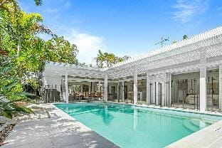Peaceful & Stylish Retreat, Noosa Heads Vacation rental in Noosa Heads