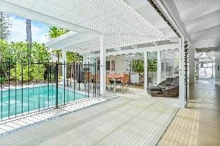 Peaceful & Stylish Retreat, Noosa Heads Vacation rental in Noosa Heads