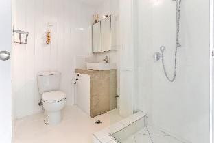 Chic Seaside Penthouse, Sunrise Beach Vacation rental in Sunrise Beach