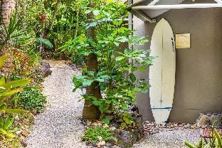 3 Andari, Sunshine Beach ~ Modern Apt, 1 Min Beach Vacation rental in Noosa Heads