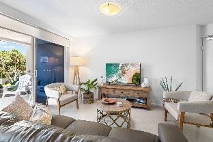 The Sunshine Villa ~ 2 Min walk to Village & Beach Apartment in Noosa Heads