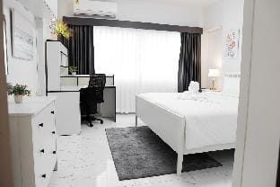 J's Home-Away-From-Home Apartment in Pattaya City