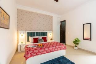 Homlee-Vintage 2BHK Apt Near Central Delhi Vacation rental in New Delhi
