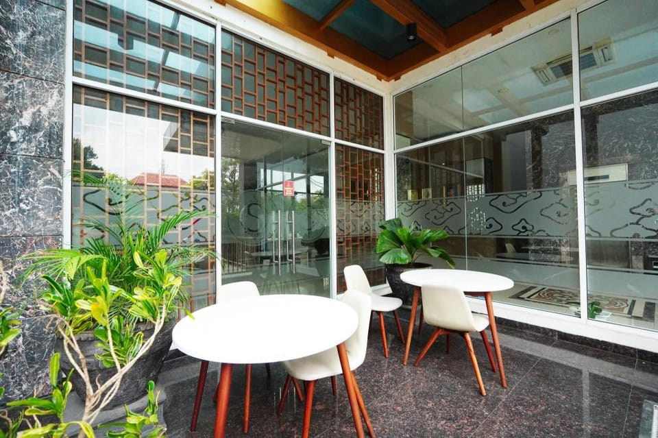 Sutan Raja Guest House Cirebon Hotel in West Java