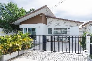 GAO Akira Pool Villa Villa in Chon Buri Changwat