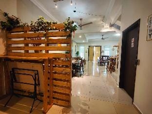 Wood Theme Home / town centre / 18pax Vacation rental in Malacca