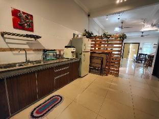 Wood Theme Home / town centre / 18pax Vacation rental in Malacca