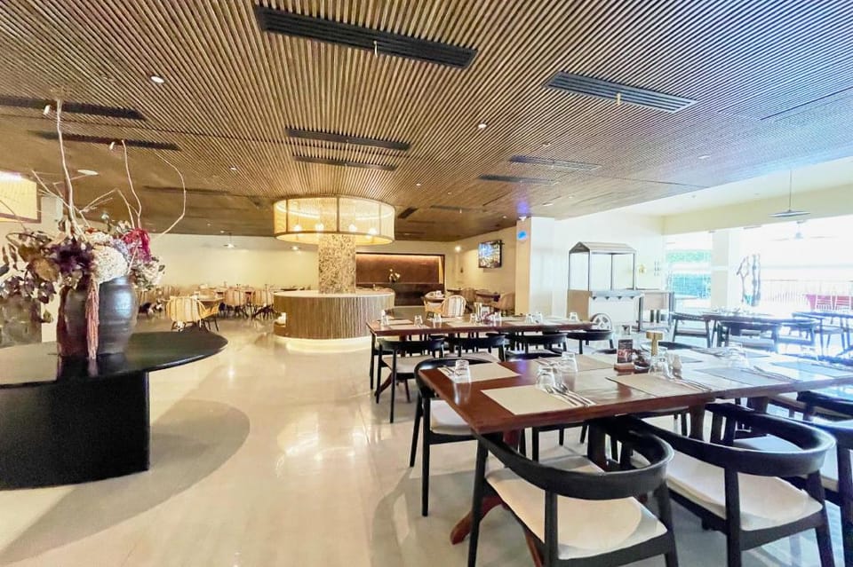 Elijah Hotel Dasmarinas City Cavite Hotel in Region of Manila