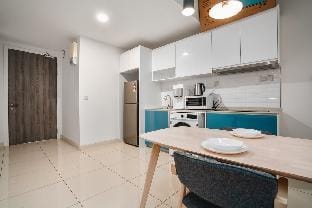 Sleek Suites 3BR @ Continew|Near TRX+Stylish Desgn Apartment in Federal Territory of Kuala Lumpur