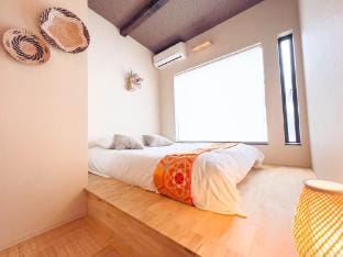 Osaka Modan House near USJ & Airport｜Max 12 Guests Vacation rental in Osaka