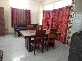 GOGO's MOST ROMANTIC PRIVATE JACUZZI VILLA Villa in Maharashtra