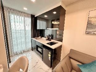 SKY36 One Bedroom in Arcadia Millennium Tower Apartment in Pattaya City