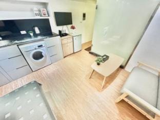Kunming 802 Apartment in Taipei City
