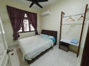 Melaka Riverside Serenity Cottage Vacation rental in Malacca