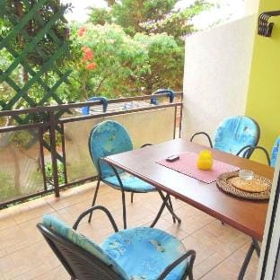 Floral Apartments Yazzy 1 Apartment in Novalja