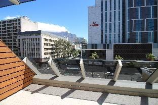 Studio  50 Bree Street - The Barracks 324 Apartment in Cape Town