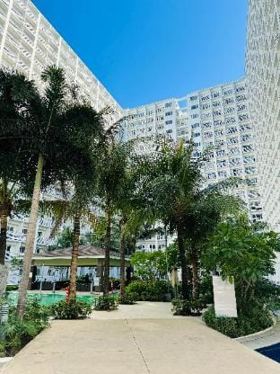 MOA/AIRPORT -  Two Bedroom + Parking Apartment in Pasay