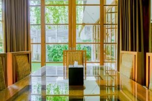 Beachfront 2BR Private Pool near Batu Belig Beach Villa in North Kuta