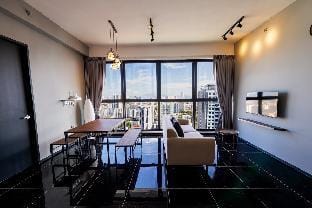 Urban Suites with Spectacular High Floor View #03 Vacation rental in George Town